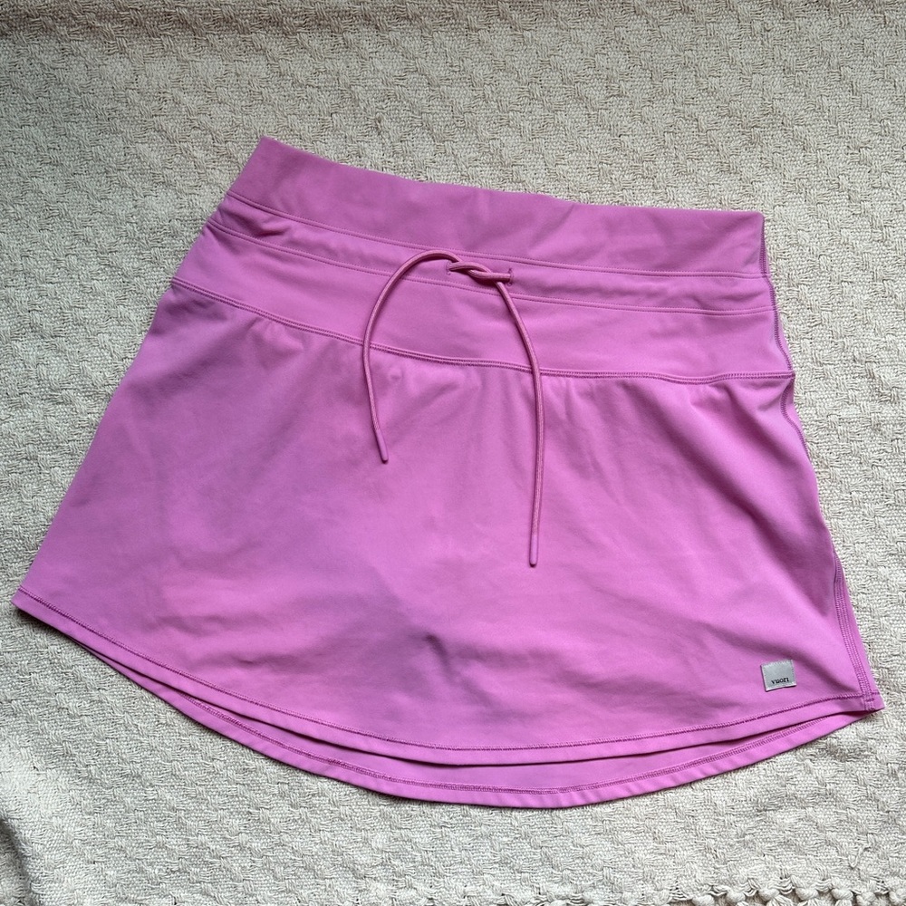 Sold Out Vuori Daily Skirt in Azalea Pink. Size Small.